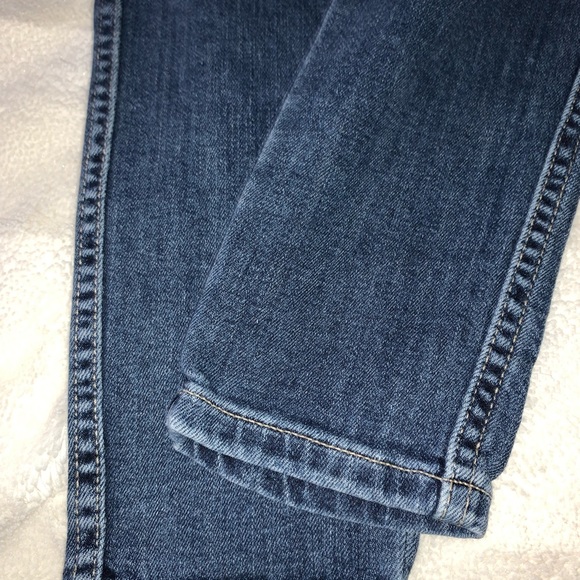 Guess High Rise Skinny Jean - Picture 4 of 4